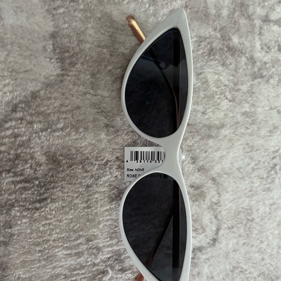 NWT Nordstrom white and gold sunglasses - Picture 2 of 5